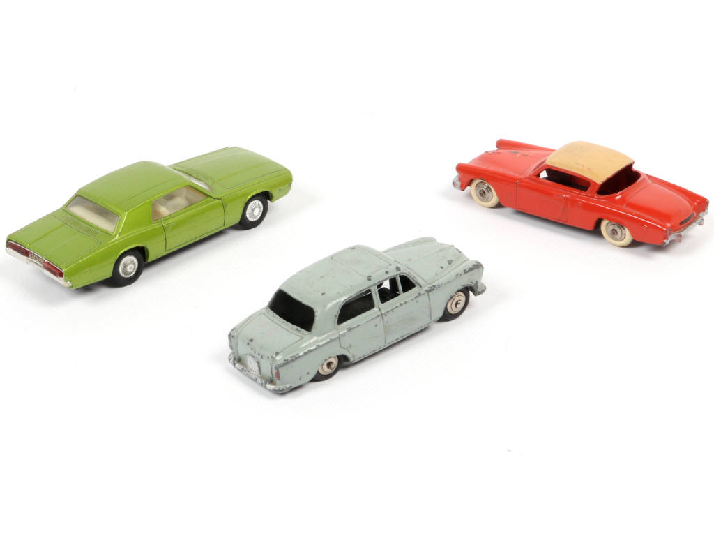 Lot 238 - DINKY TOYS (FRANCE) (3)