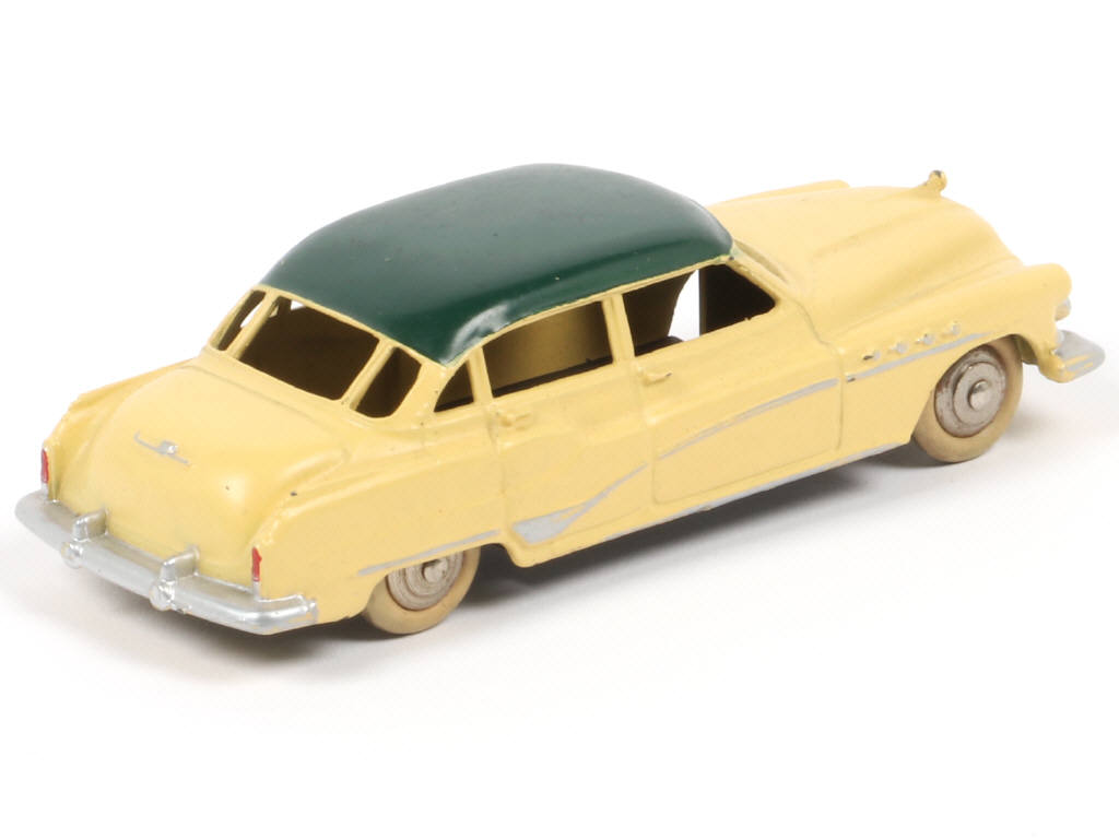 Lot 149 - DINKY TOYS (FRANCE) (1)