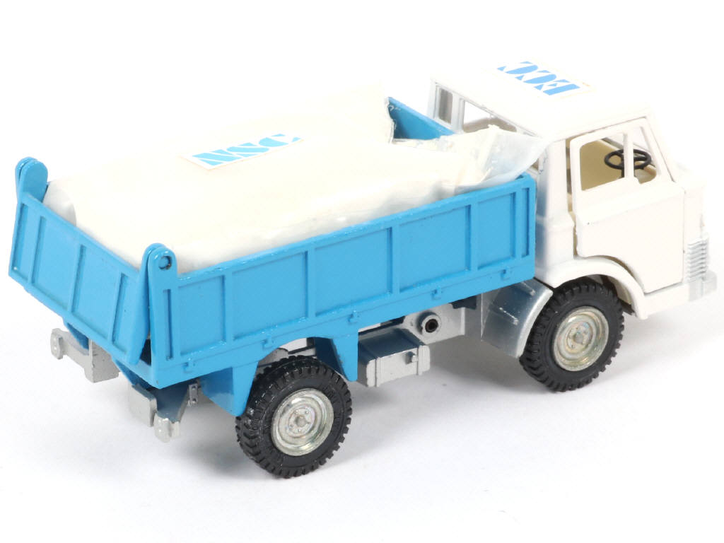 Lot 487 - DINKY TOYS (GB) (1)