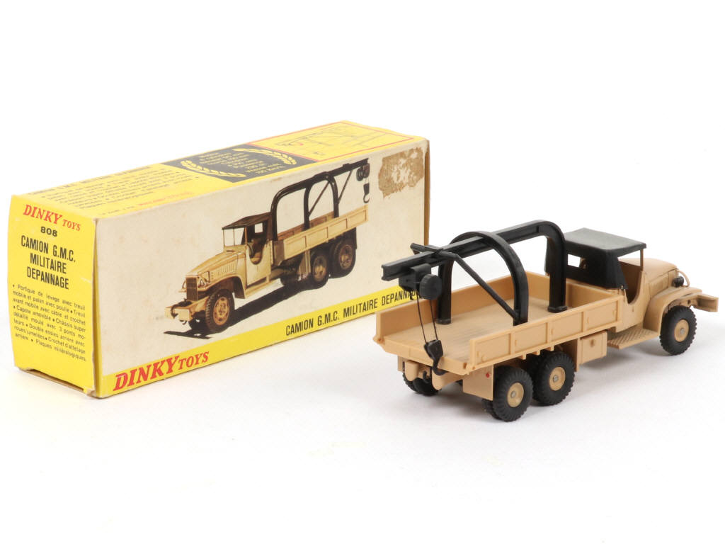 Lot 446 - DINKY TOYS (FRANCE) (1)