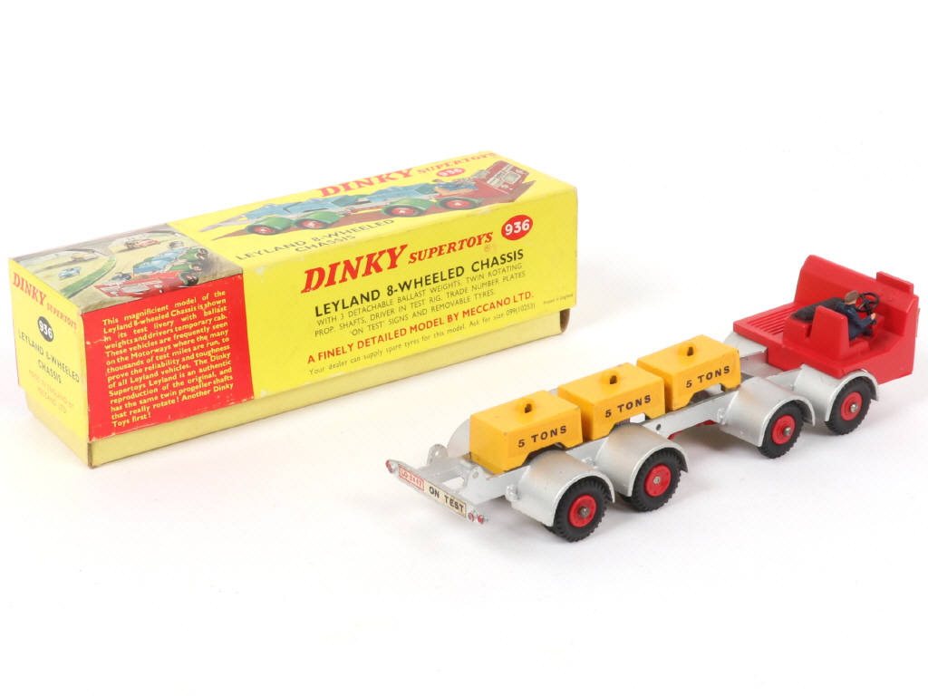 Lot 485 - DINKY TOYS (GB) (1)