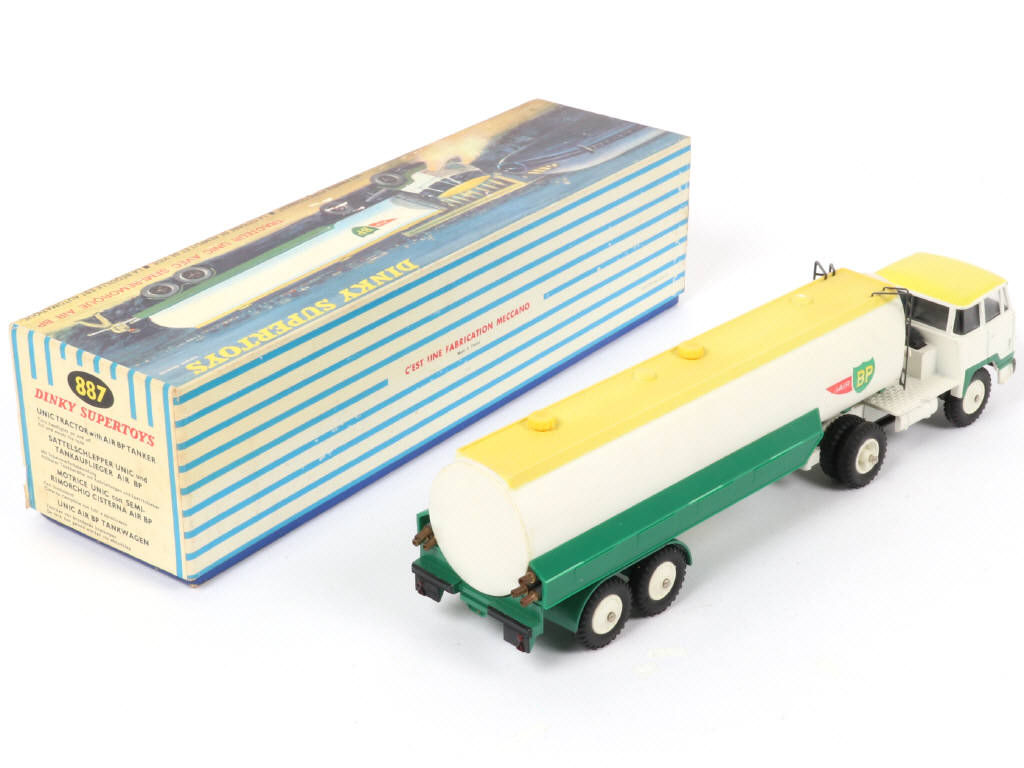 Lot 442 - DINKY TOYS (FRANCE) (1)