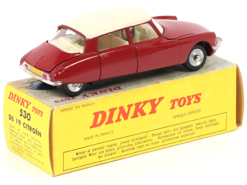 Lot 363 - DINKY TOYS (FRANCE) (1)