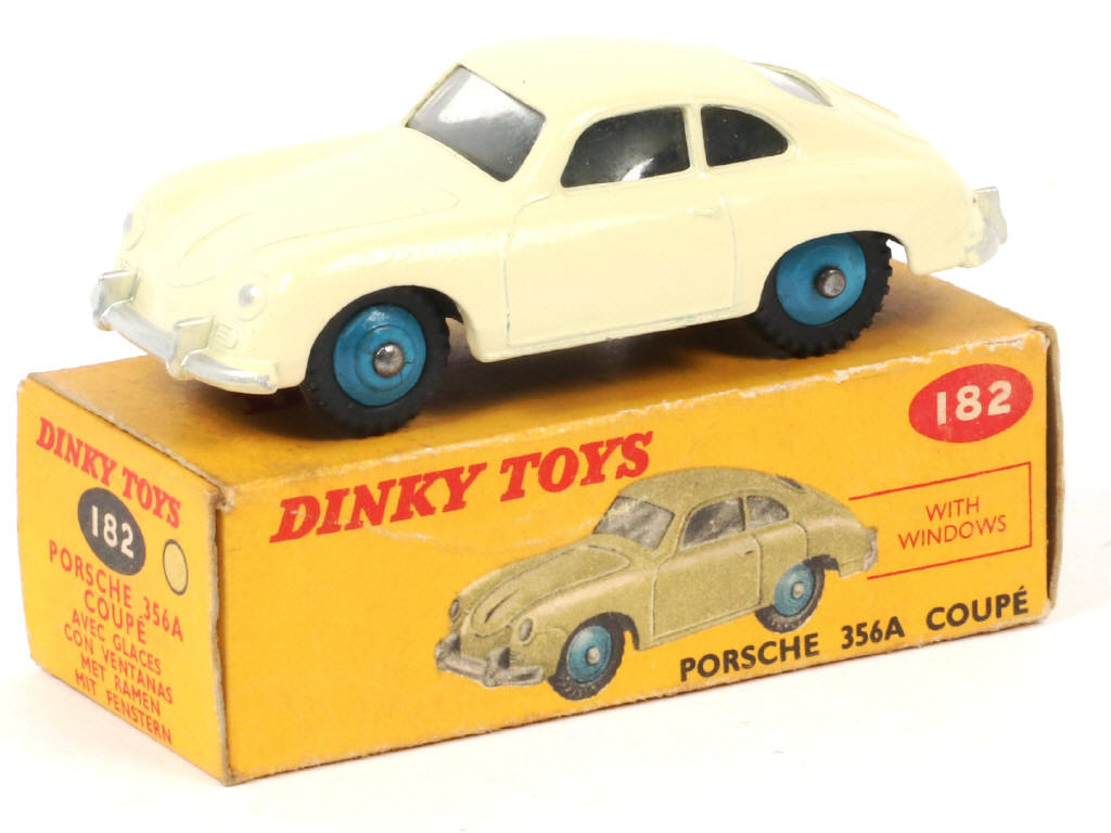Lot 472 - DINKY TOYS (GB) (1)