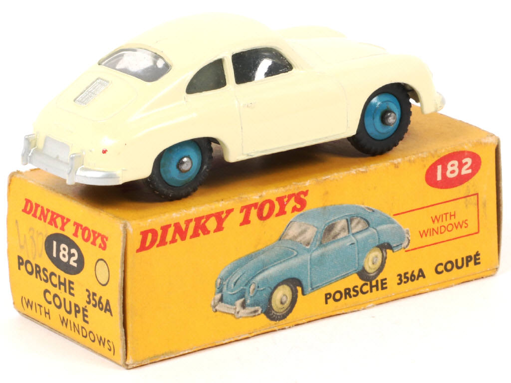Lot 472 - DINKY TOYS (GB) (1)