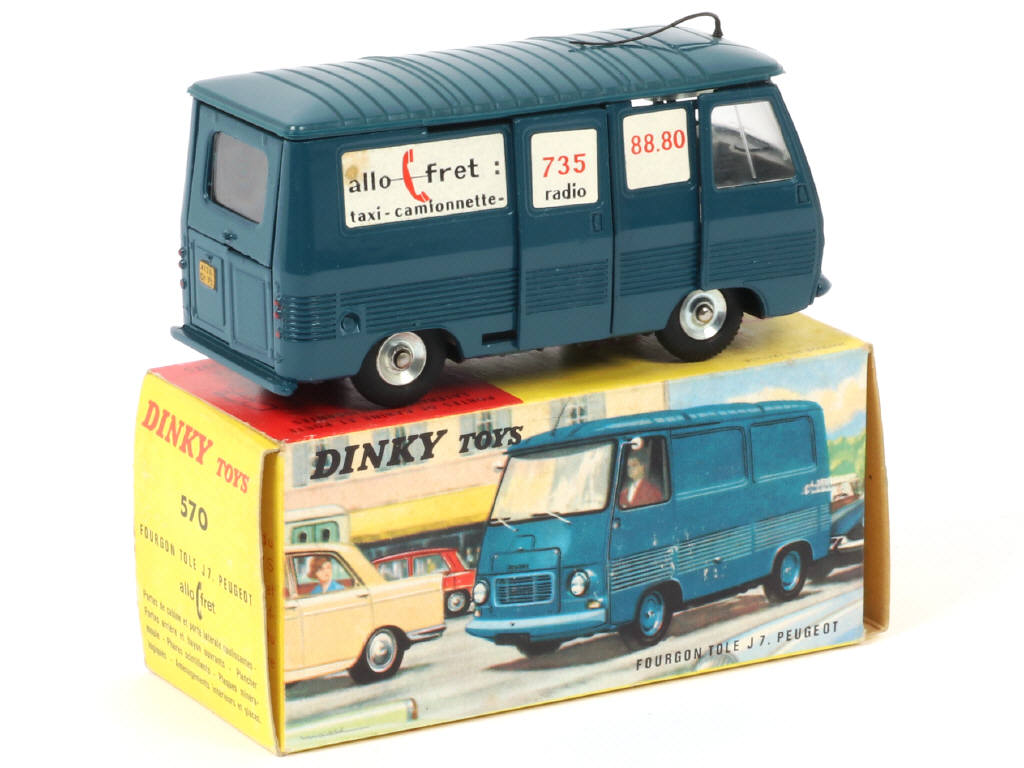 Lot 402 - DINKY TOYS (FRANCE) (1)