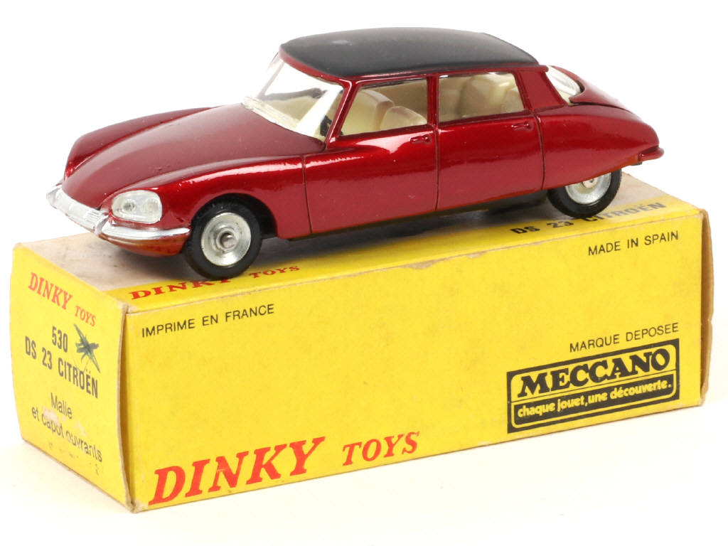 Lot 362 - DINKY TOYS (FRANCE) (1)