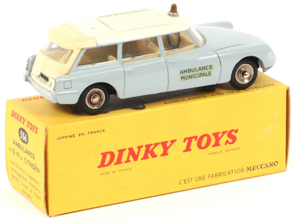 Lot 370 - DINKY TOYS (FRANCE) (1)