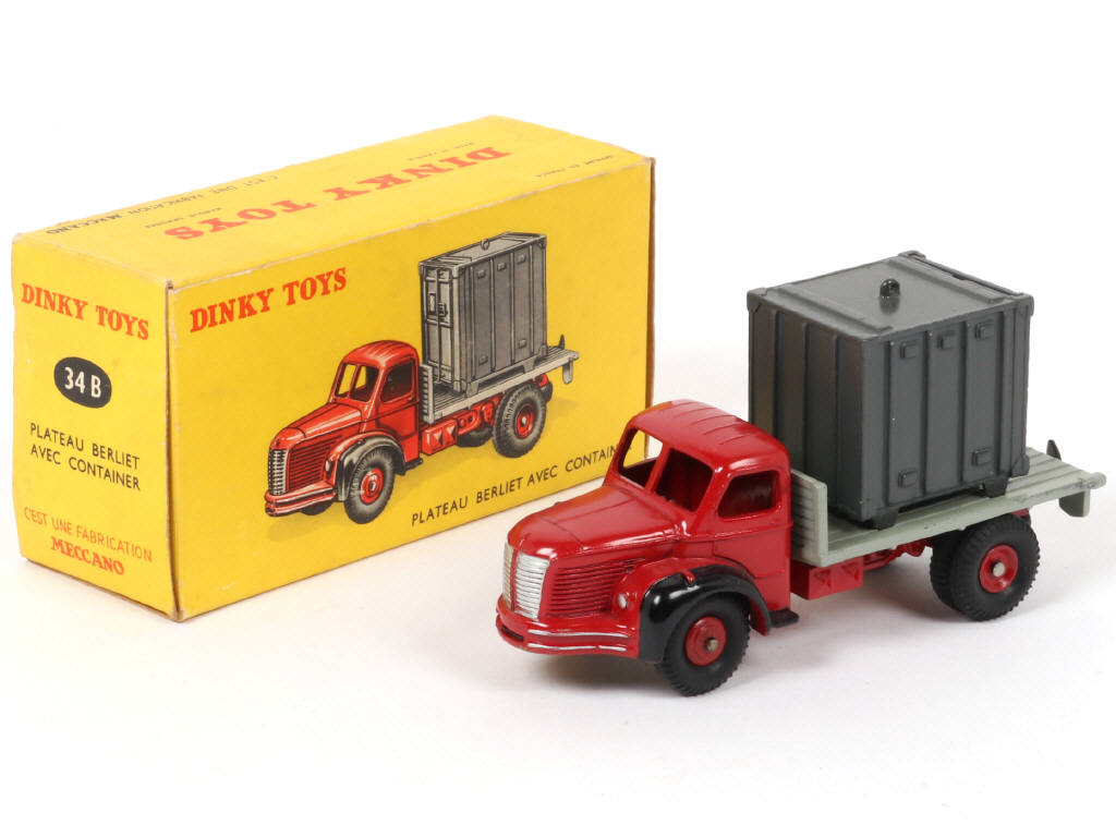 Lot 420 - DINKY TOYS (FRANCE) (1)