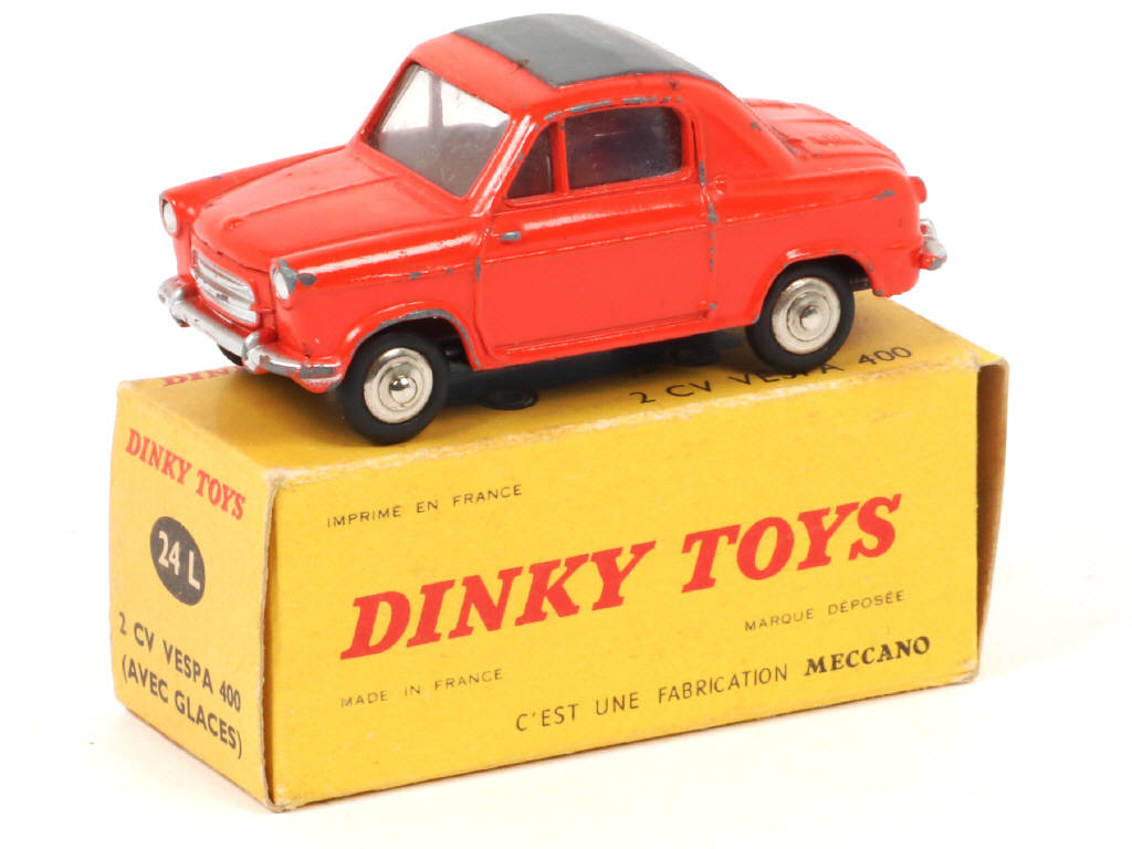Lot 320 - DINKY TOYS (FRANCE) (1)