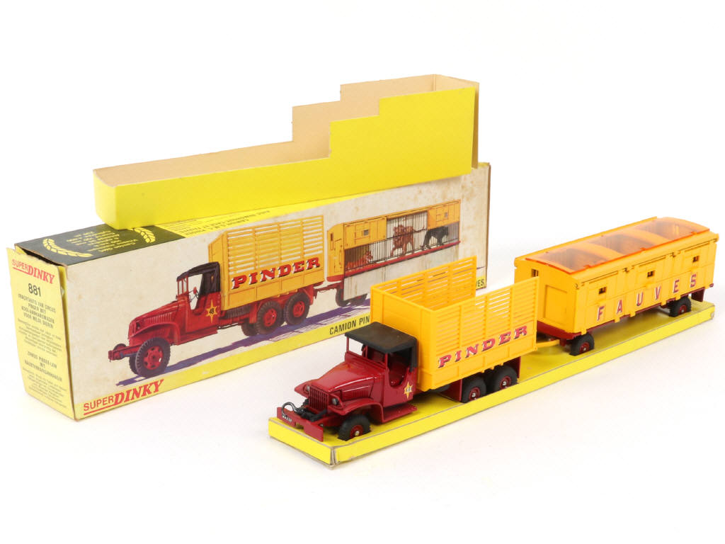 Lot 433 - DINKY TOYS (FRANCE) (1)