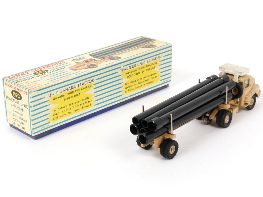 Lot 436 - DINKY TOYS (FRANCE) (1)