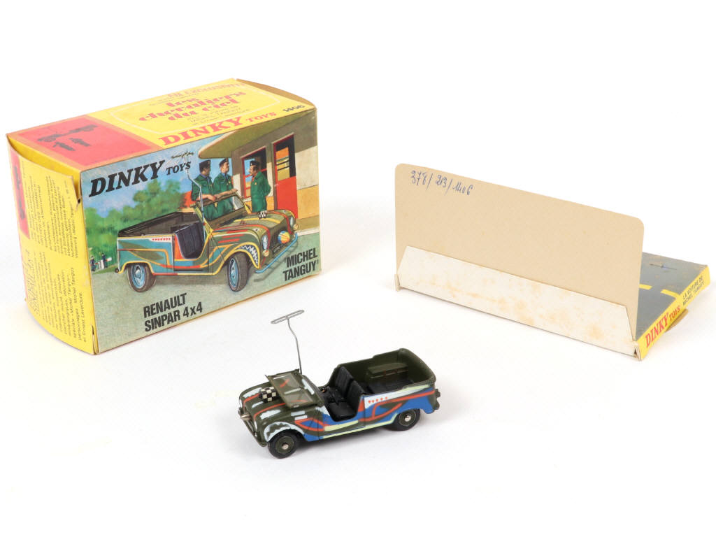 Lot 444 - DINKY TOYS (FRANCE) (1)