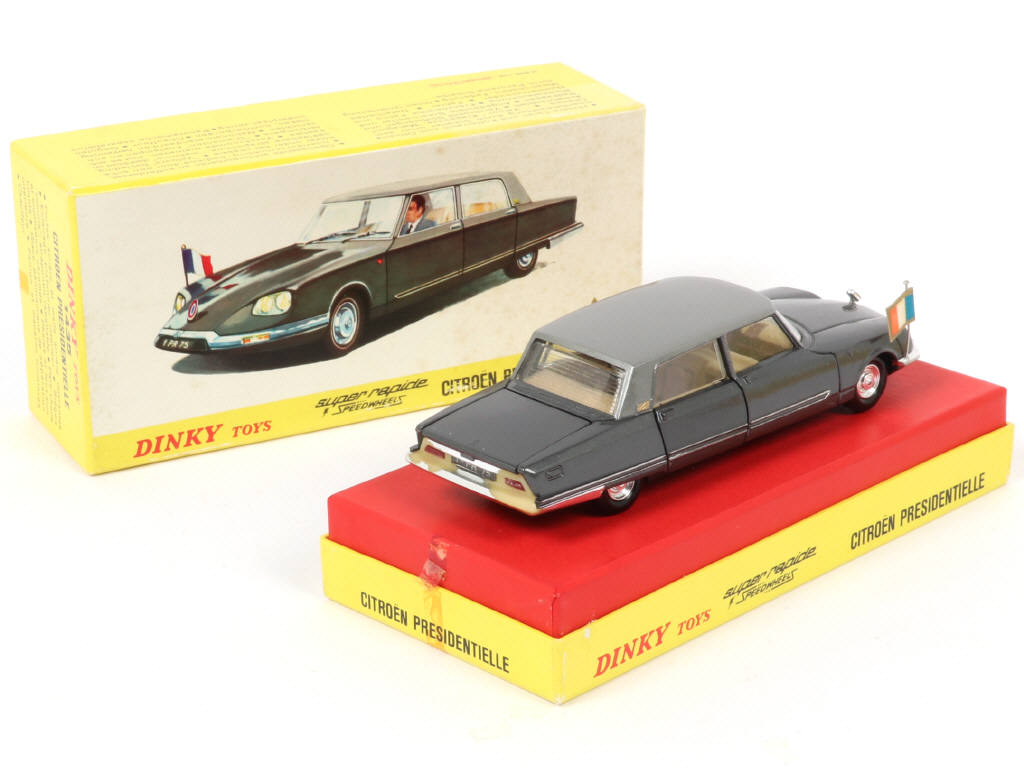 Lot 391 - DINKY TOYS (FRANCE) (1)