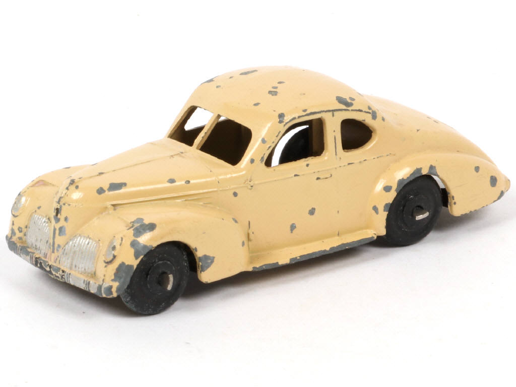 Lot 296 - DINKY TOYS (FRANCE) (1)
