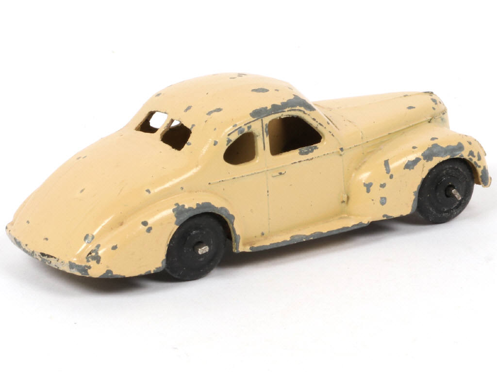 Lot 296 - DINKY TOYS (FRANCE) (1)