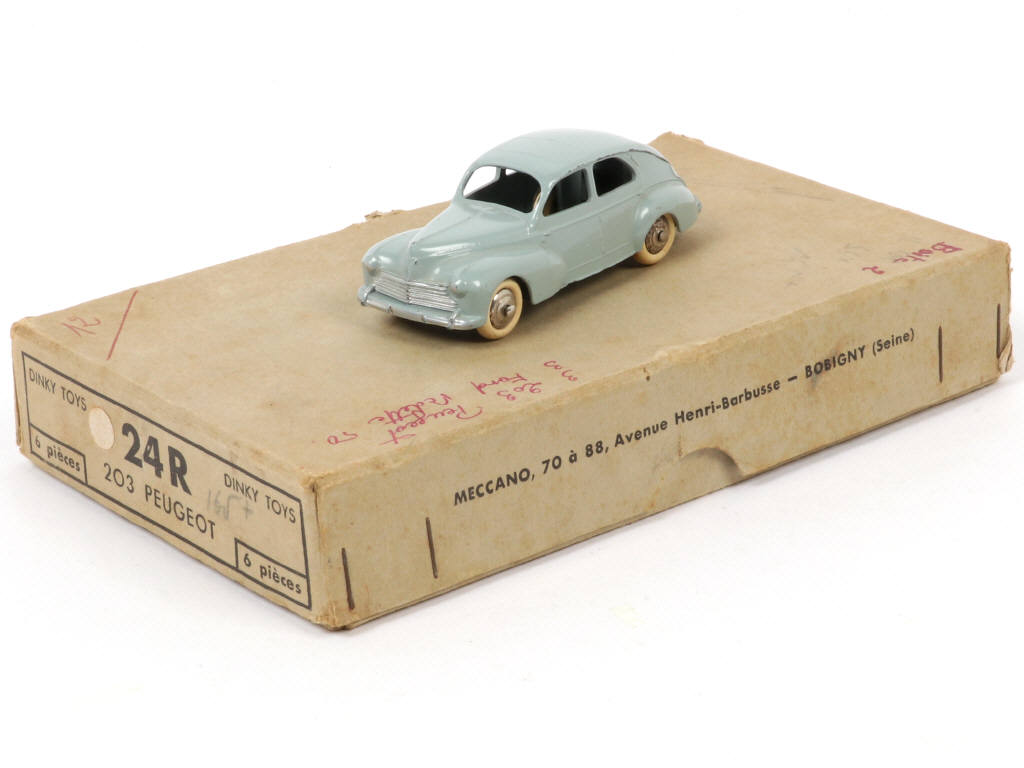 Lot 303 - DINKY TOYS (FRANCE) (2)