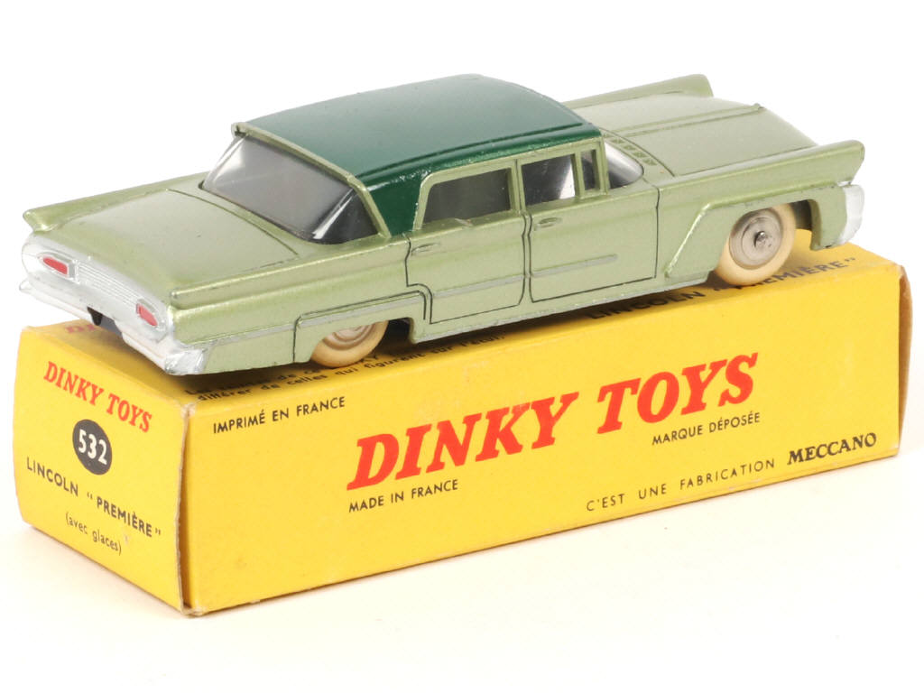 Lot 347 - DINKY TOYS (FRANCE) (1)