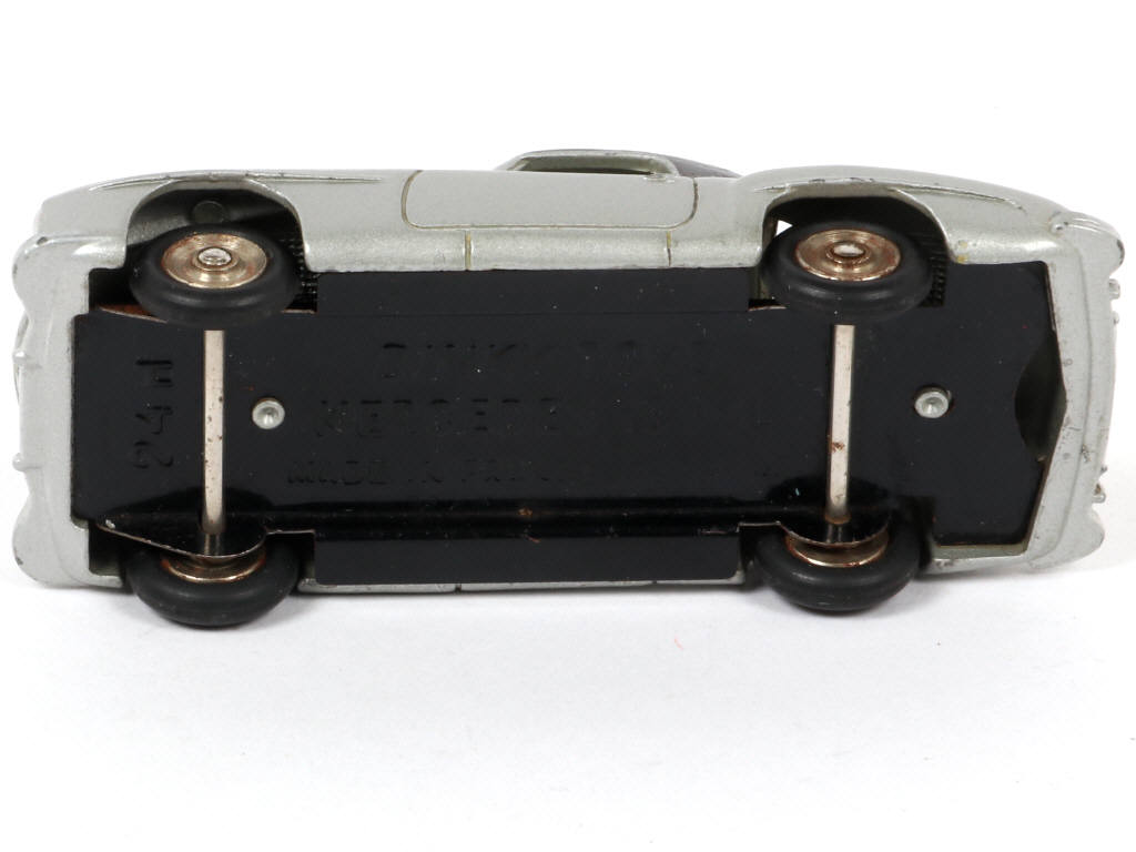 Lot 319 - DINKY TOYS (FRANCE) (1)