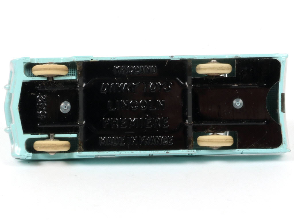 Lot 348 - DINKY TOYS (FRANCE) (1)