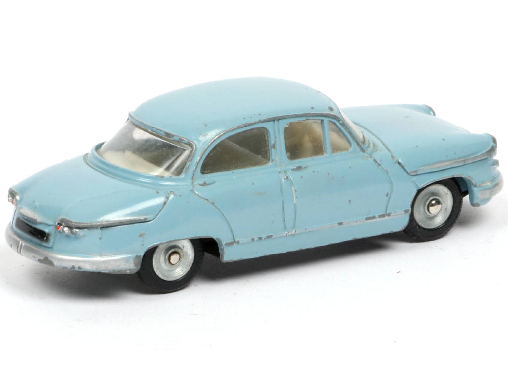 Lot 355 - DINKY TOYS (FRANCE) (1)