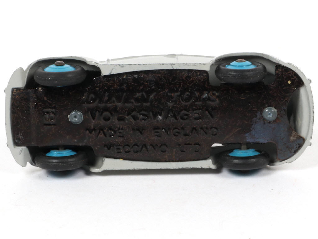 Lot 466 - DINKY TOYS (GB) (1)