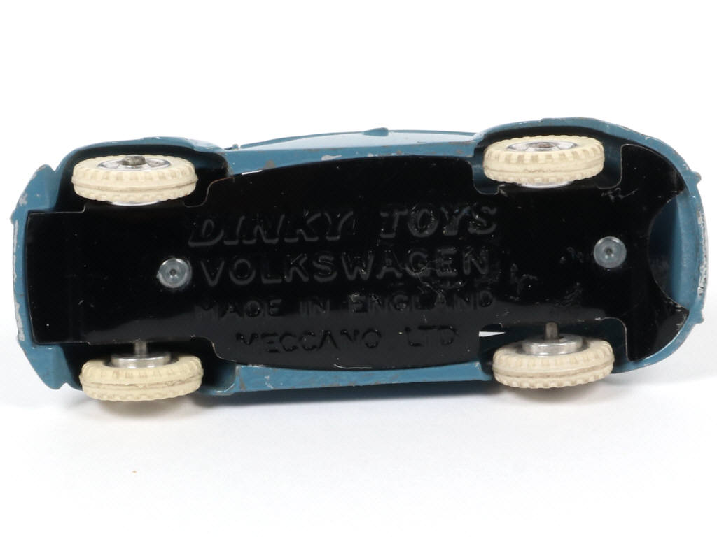 Lot 464 - DINKY TOYS (GB) (1)