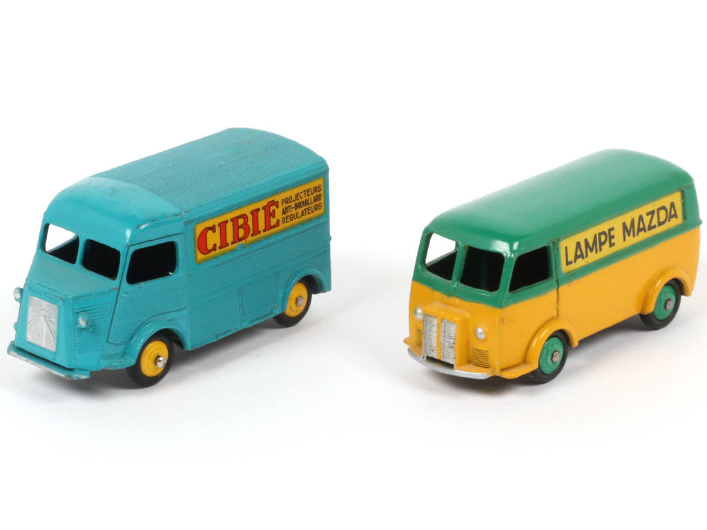 Lot 456 - DINKY TOYS (FRANCE) (2)