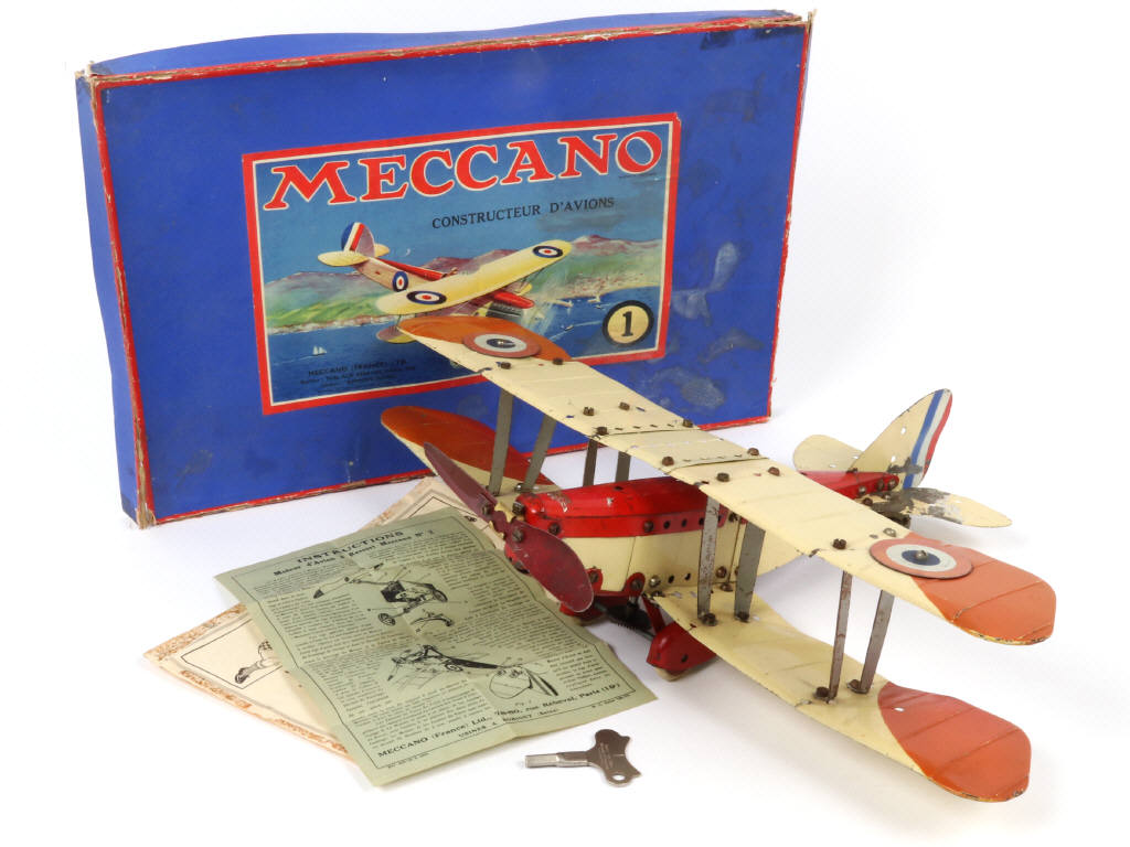 Lot 85 - MECCANO (FRANCE) (1)