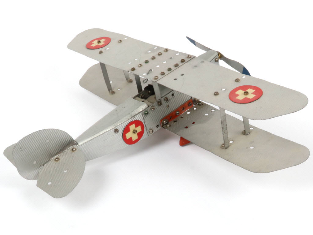 Lot 86 - MECCANO (1)