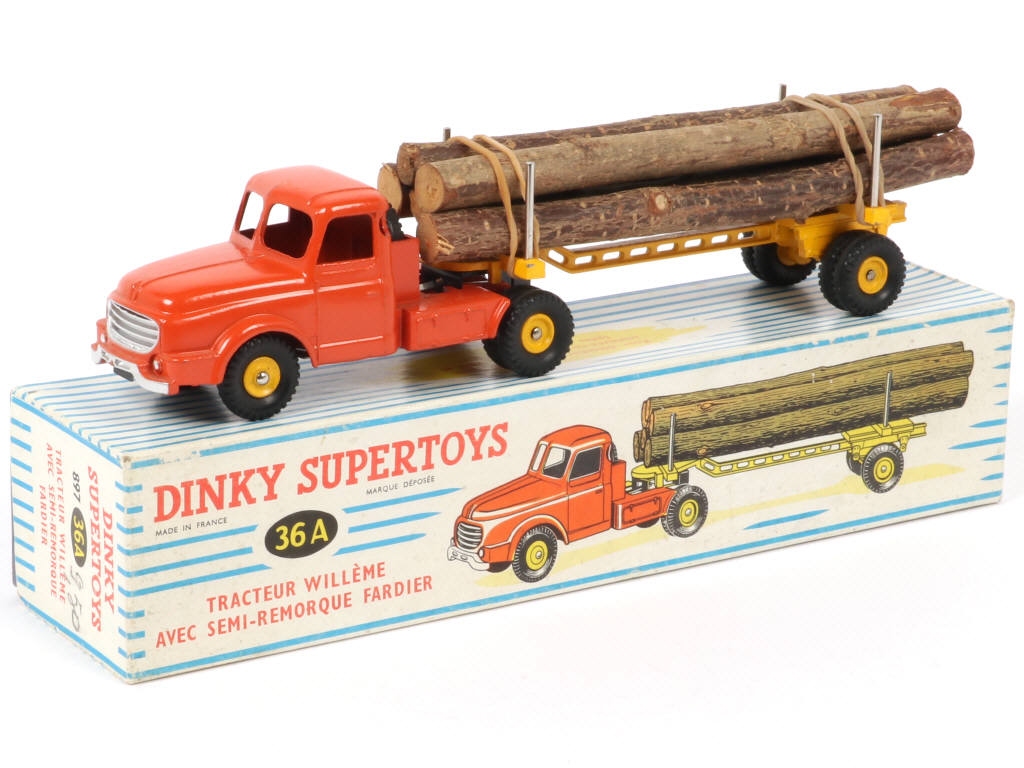 Lot 435 - DINKY TOYS (FRANCE) (1)