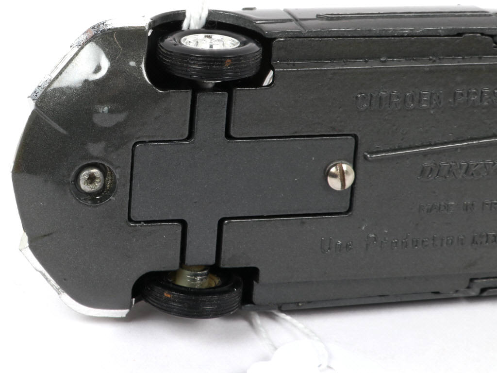 Lot 390 - DINKY TOYS (FRANCE) (1)