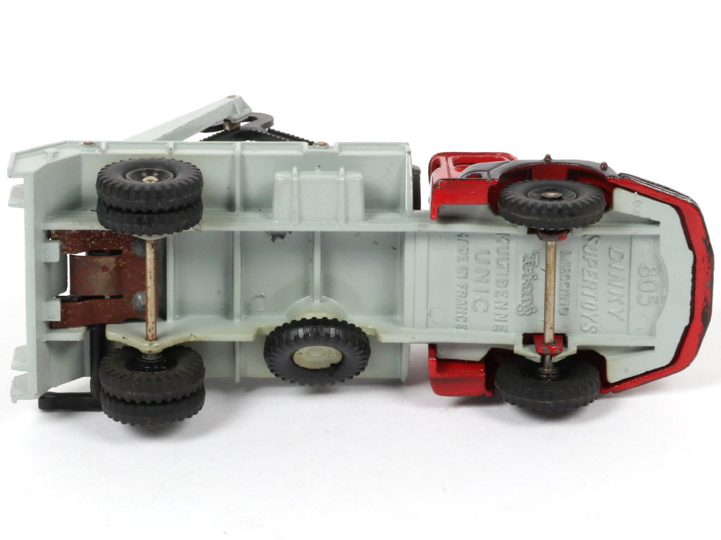 Lot 428 - DINKY TOYS (FRANCE) (1)