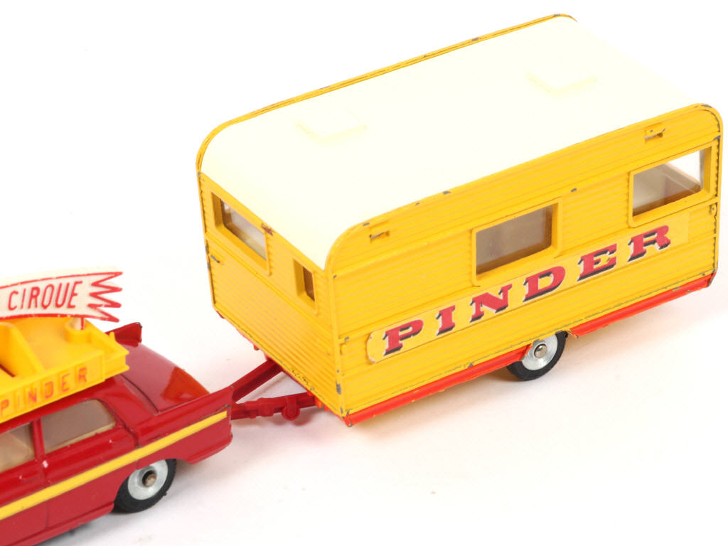 Lot 432 - DINKY TOYS (FRANCE) (1)