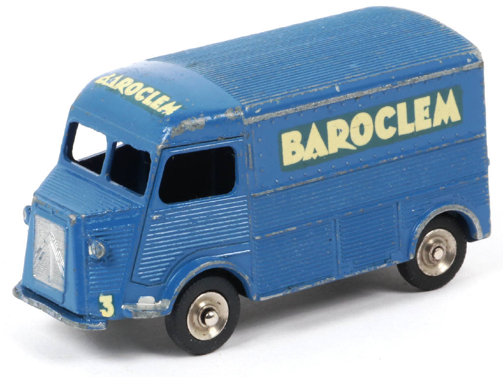 Lot 392 - DINKY TOYS (FRANCE) (1)