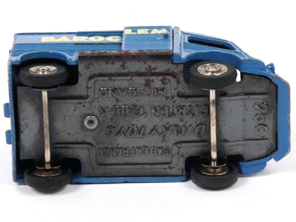 Lot 392 - DINKY TOYS (FRANCE) (1)