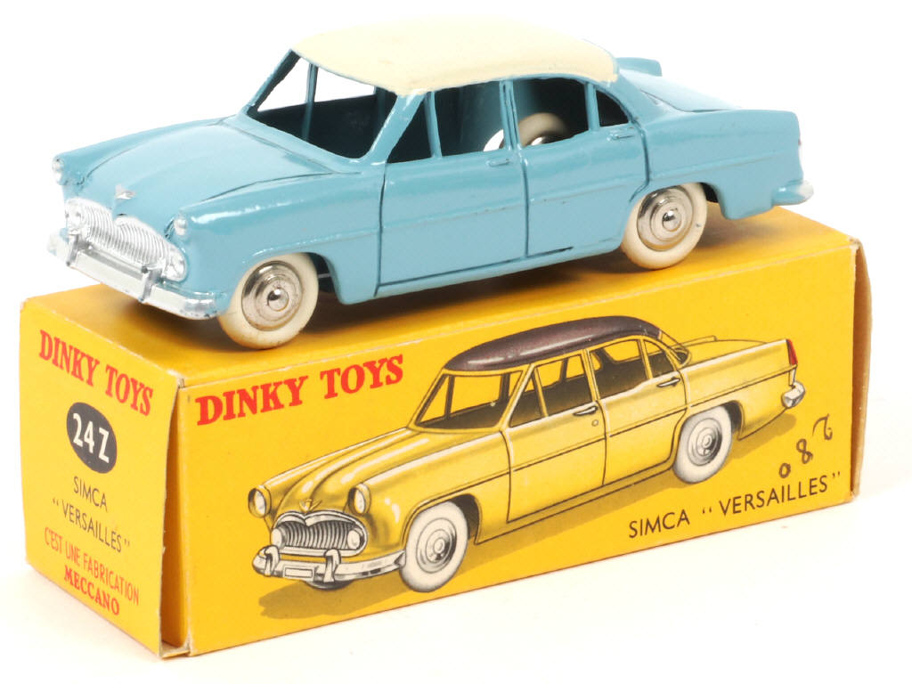 Lot 327 - DINKY TOYS (FRANCE) (1)