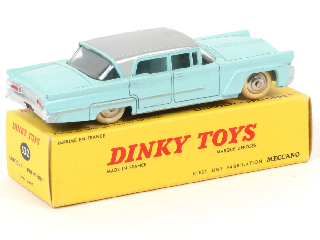 Lot 349 - DINKY TOYS (FRANCE) (1)