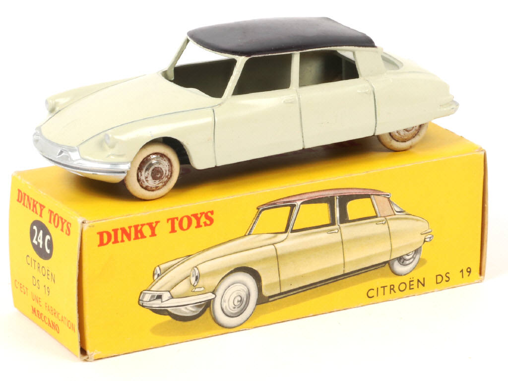 Lot 312 - DINKY TOYS (FRANCE) (1)