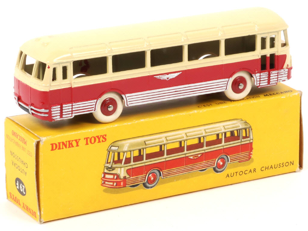 Lot 453 - DINKY TOYS (FRANCE) (1)