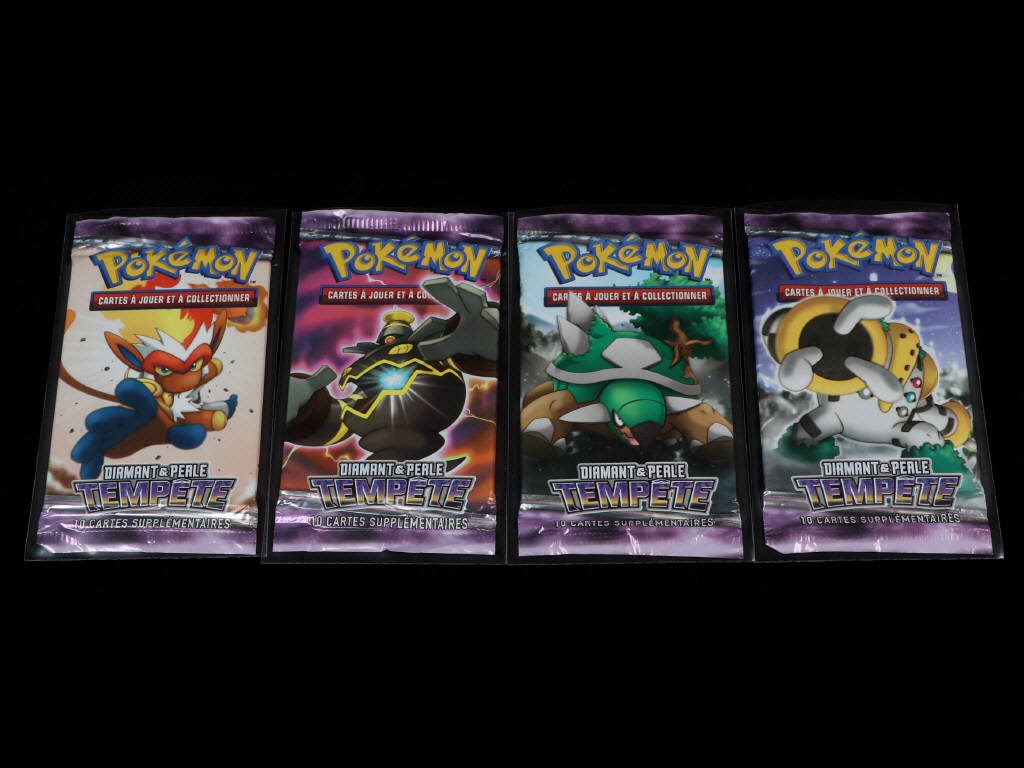 Lot 185 - POKEMON COMPANY (USA) (4)