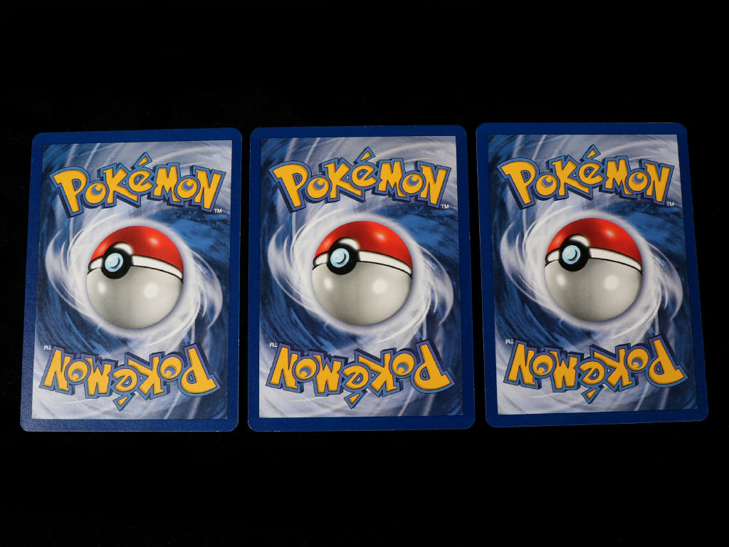 Lot 1 - POKEMON COMPANY (USA) (3)