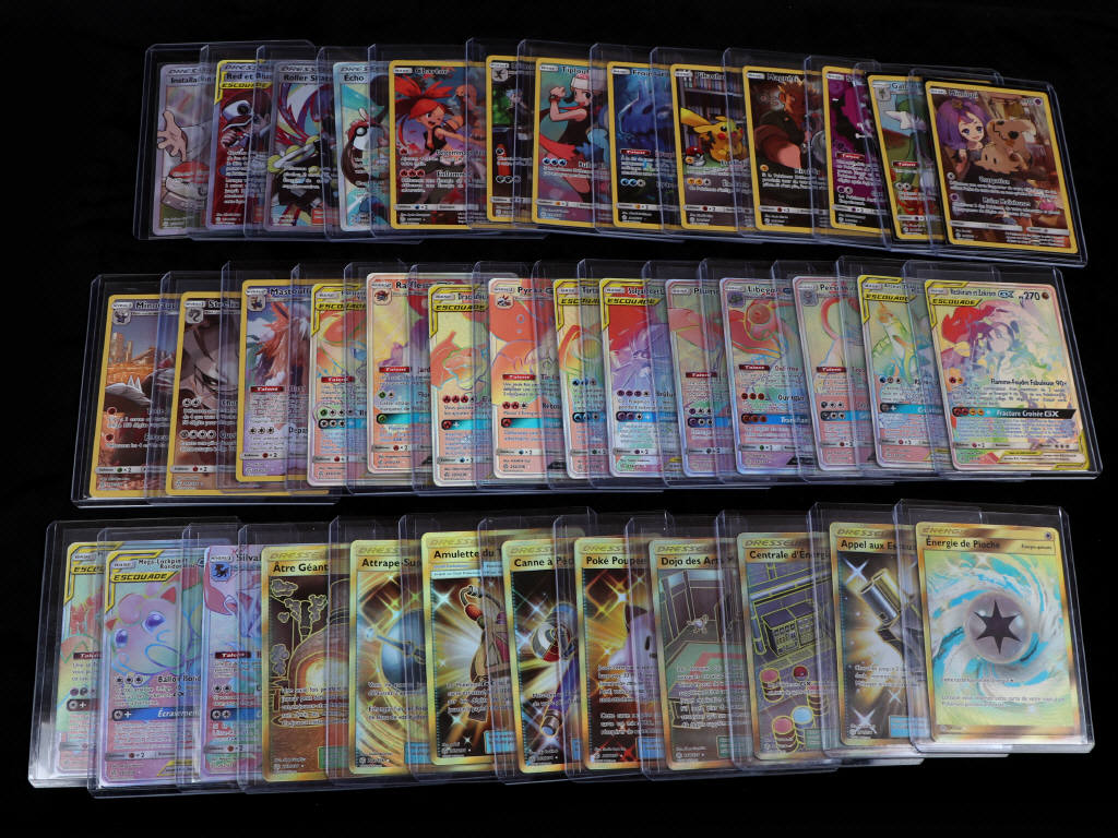 Lot 213 - POKEMON COMPANY (USA) (100)