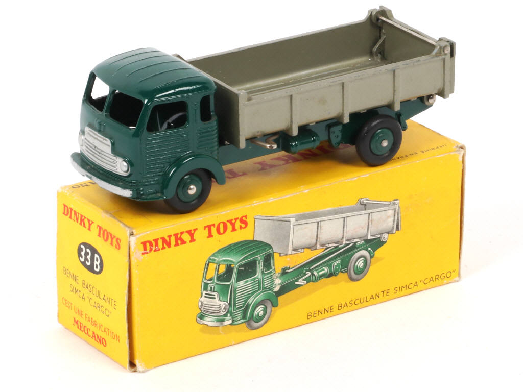 Lot 117 - DINKY TOYS (FRANCE) (1)