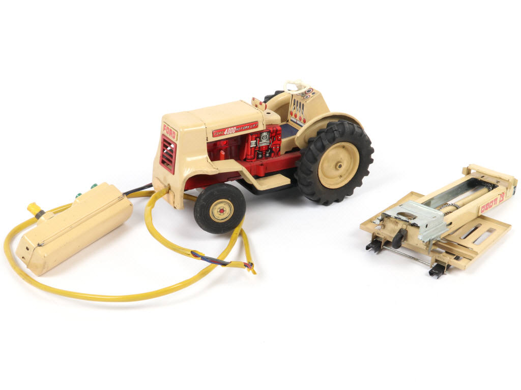 Lot 97 - CRAGSTAN TOY (JAPON) (1)