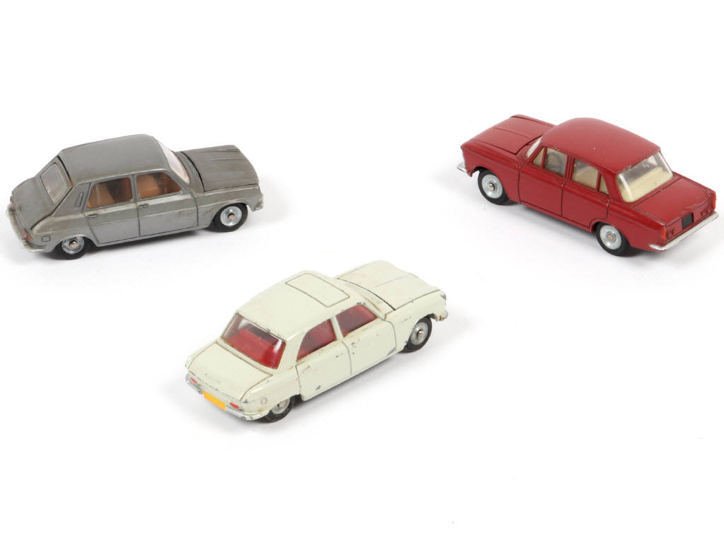 Lot 266 - DINKY TOYS (FRANCE) (3)