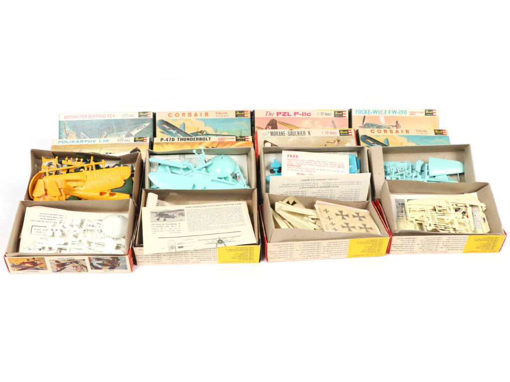 Lot 30 - REVELL (USA) (20)