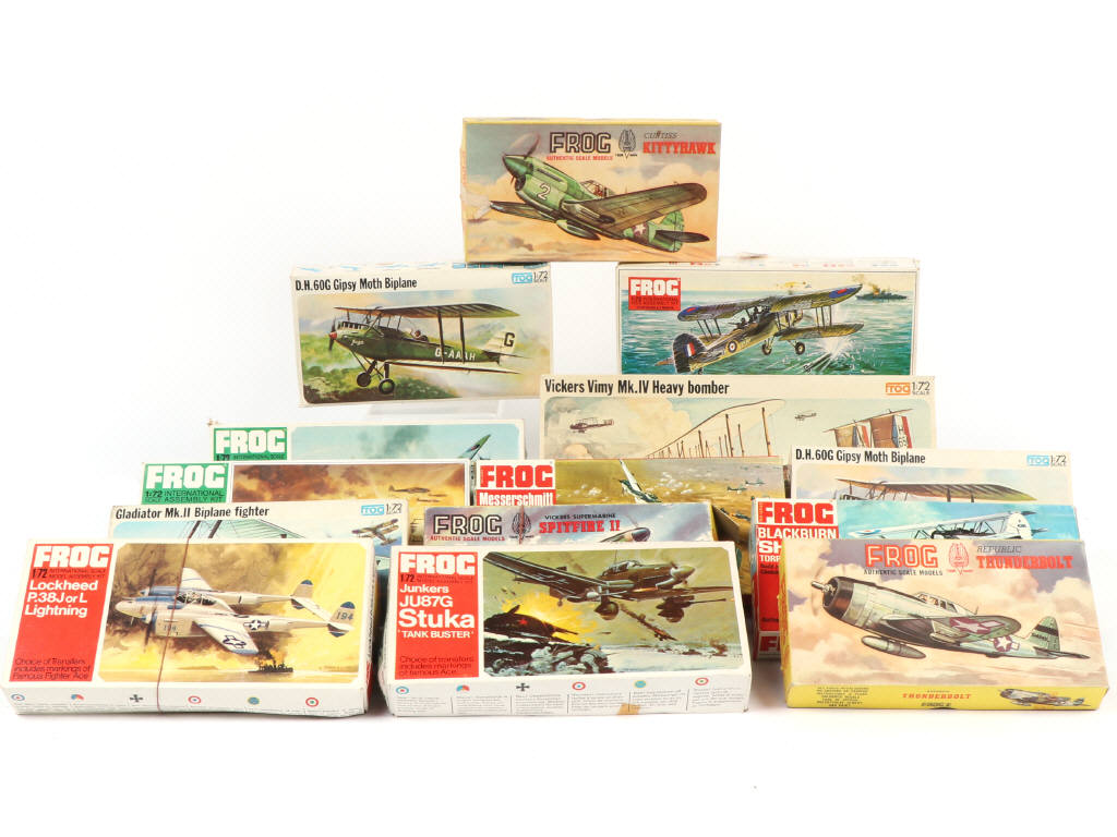 Lot 33 - FROG (GB) (14)