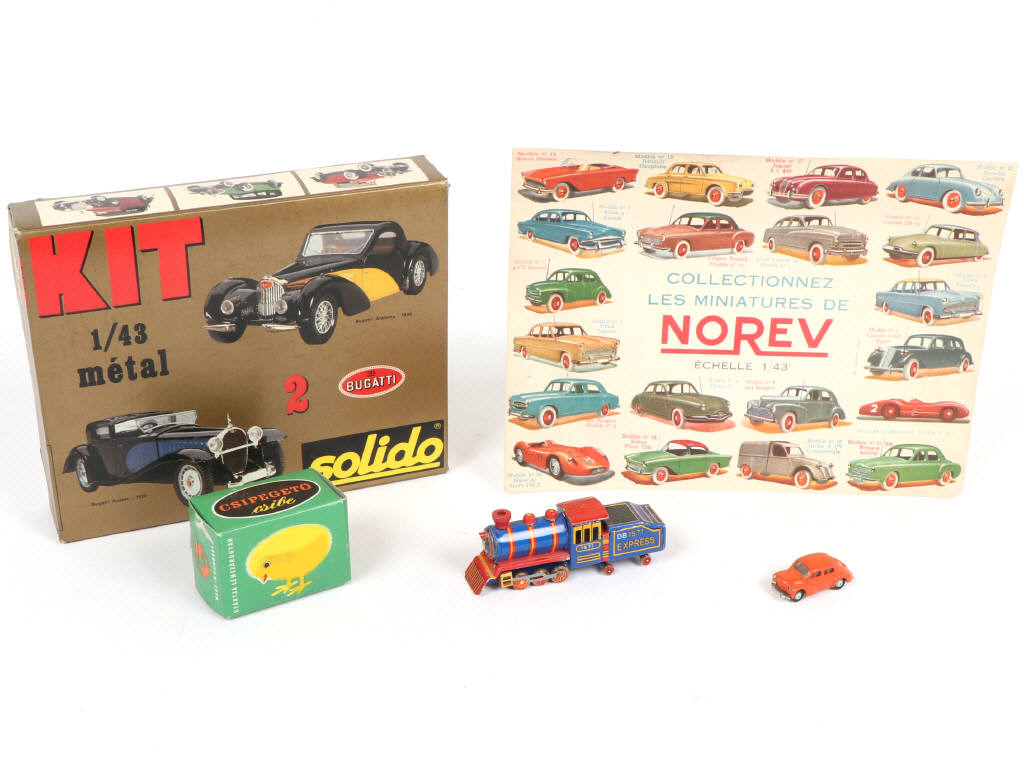 Lot 161 - DIVERS (24)