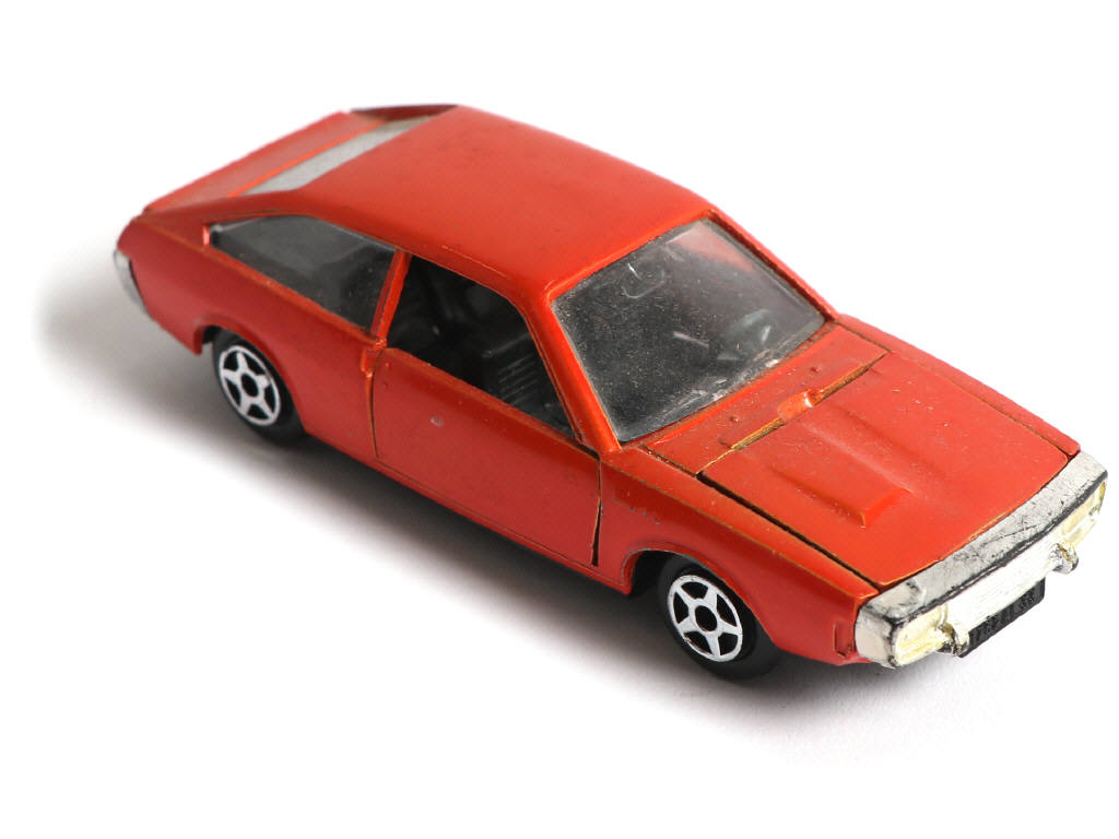 Lot 144 - DIVERS (18)